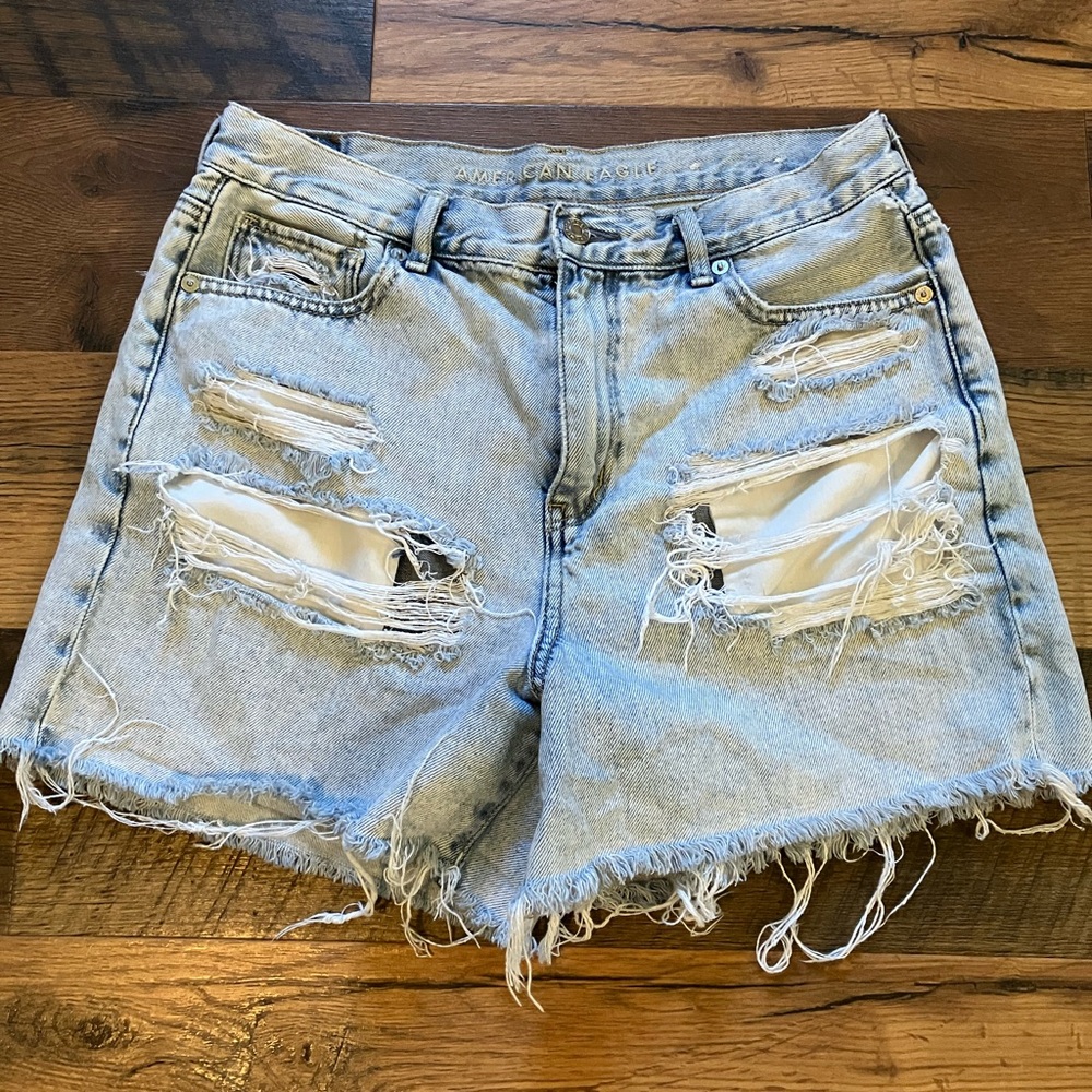 American Eagle Outfitters Mom shorts